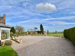 Driveway onto Garden- click for photo gallery